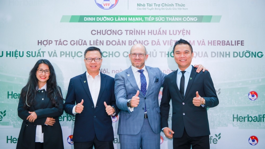 Herbalife Việt Nam cùng Liên đoàn Bóng đá Việt Nam tổ chức đào tạo dinh dưỡng
