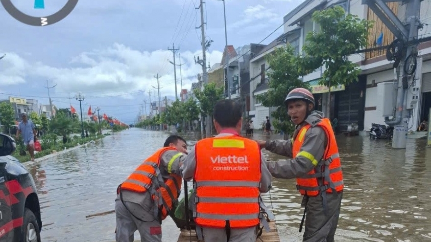 Viettel đồng hành với người dân vùng thiên tai