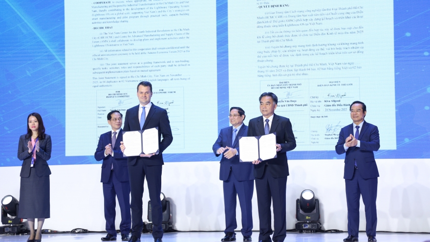 TP.HCM và WEF ra Tuyên bố chung thúc đẩy sản xuất thông minh