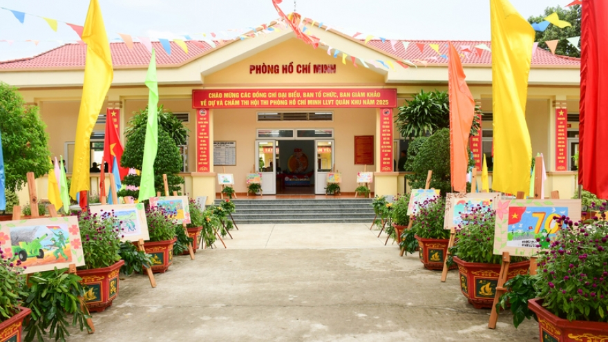 Sôi nổi hoạt động kỷ niệm 80 năm Ngày truyền thống lực lượng vũ trang Quân khu 7