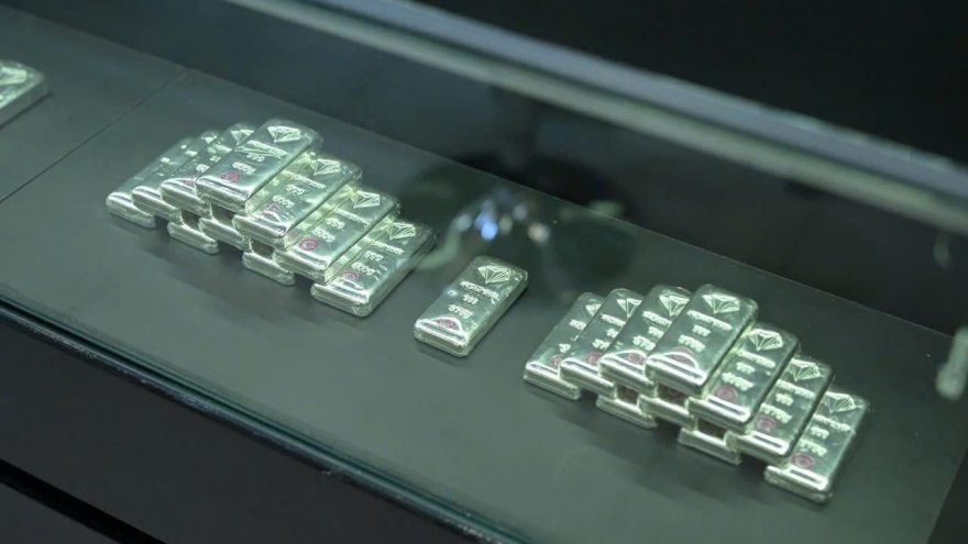 Giá bạc hôm nay 27/11: Bạc trong nước lên mức 55,65 triệu đồng/kg