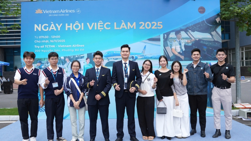 Vietnam Airlines tổ chức thành công Ngày hội việc làm 2025 lần đầu tiên