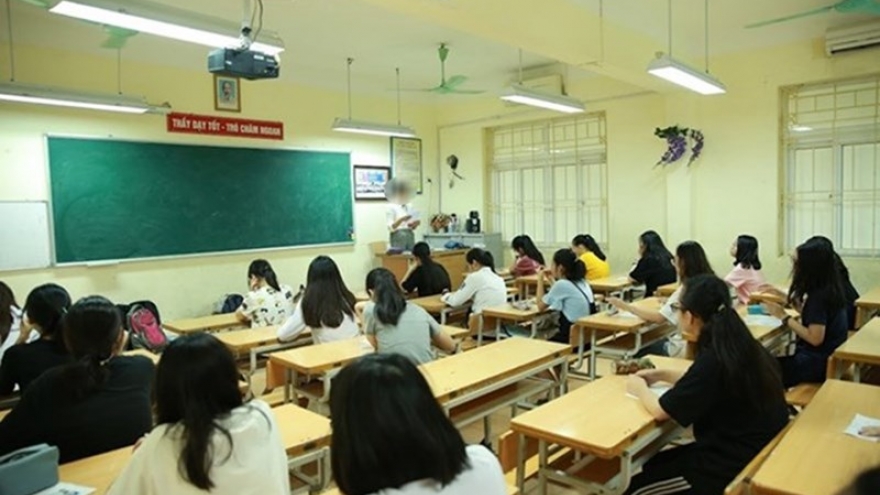 Có nên công khai danh sách giáo viên dạy thêm và học sinh học thêm?