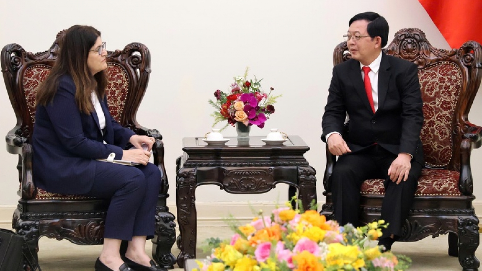 Vietnam-Palestine first ministerial-level exchange boosts economic, cultural ties