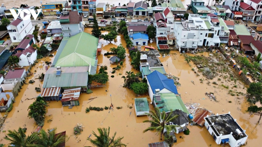 Floods leave 41 dead in Vietnam, affected localities in need of supplies