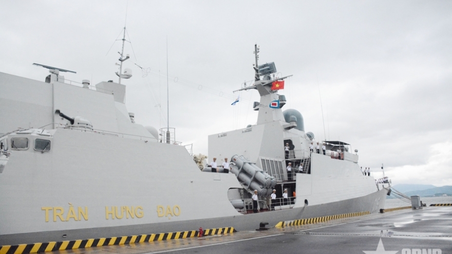 Frigate Tran Hung Dao departs for visits to China, Japan, RoK