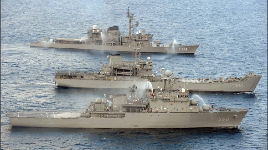 Hàn Quốc hoãn tập trận chung trên biển với Nhật Bản