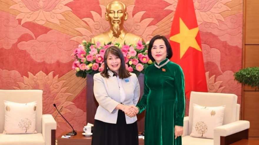 NA Vice Chairwoman receives UNICEF, CRC leaders