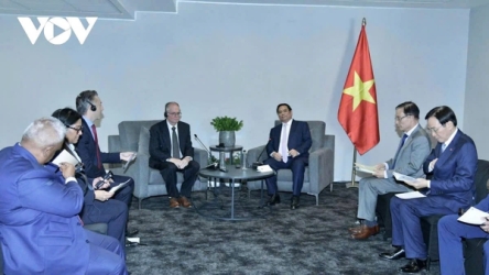 PM seeks economic and trade cooperation opportunities with South Africa