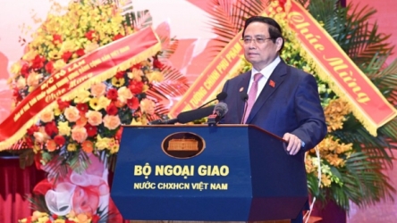 Government leader calls for stronger, more proactive multilateral diplomacy