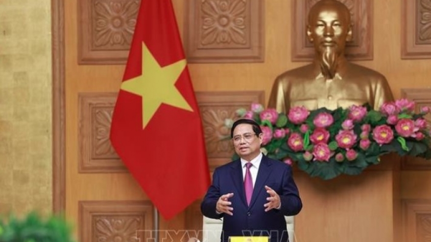 Vietnam commits all possible support for semiconductor investors: PM