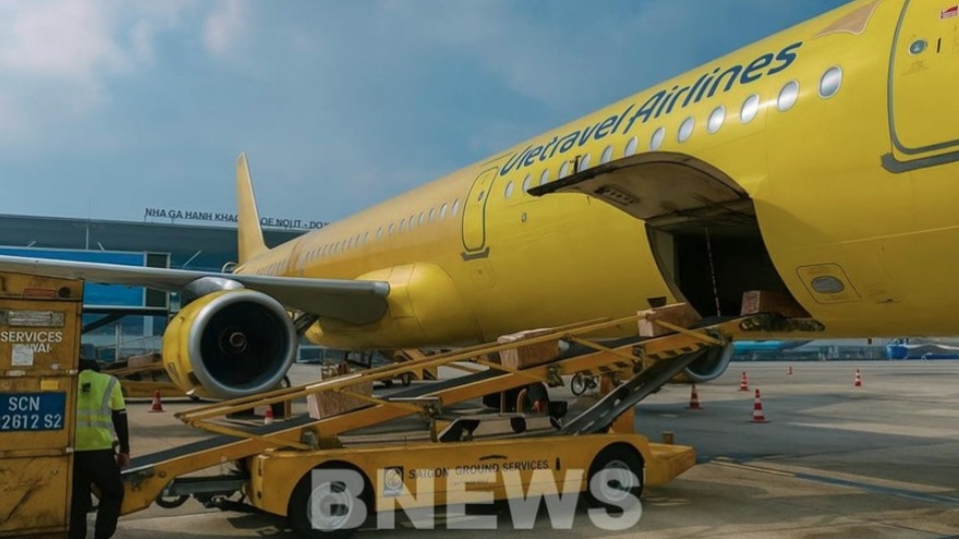 Vietravel Airlines offers free cargo transport to flood-hit central localities