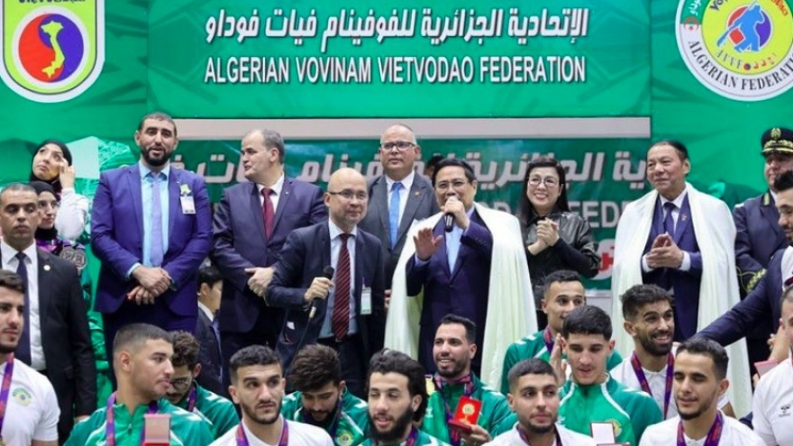 PM visits Algerian Vovinam Federation, departs for South Africa