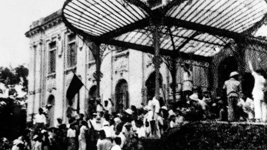 Russian October Revolution opens a window into Vietnam