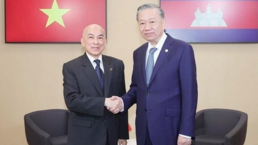 Vietnam congratulates Cambodia on 72nd National Day