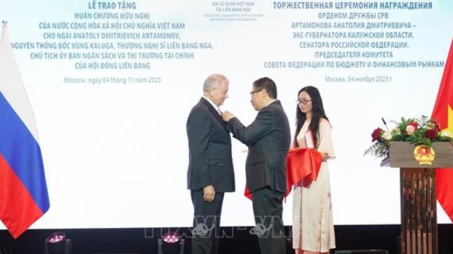 Vietnam honours Russian friend with Friendship Order