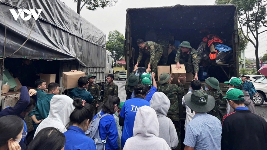 UK provides additional GBP300,000 for flood relief in Central Vietnam
