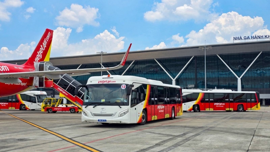 Tỷ lệ đúng giờ tại Tân Sơn Nhất tăng mạnh, sẵn sàng cho mùa cao điểm cuối năm