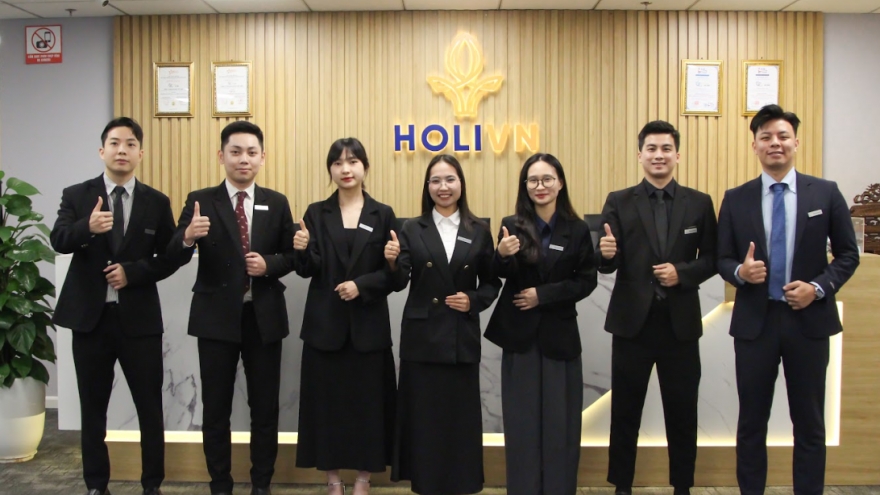 Con người Holidays Việt Nam – Trái tim kiến tạo kỳ nghỉ và lan tỏa yêu thương