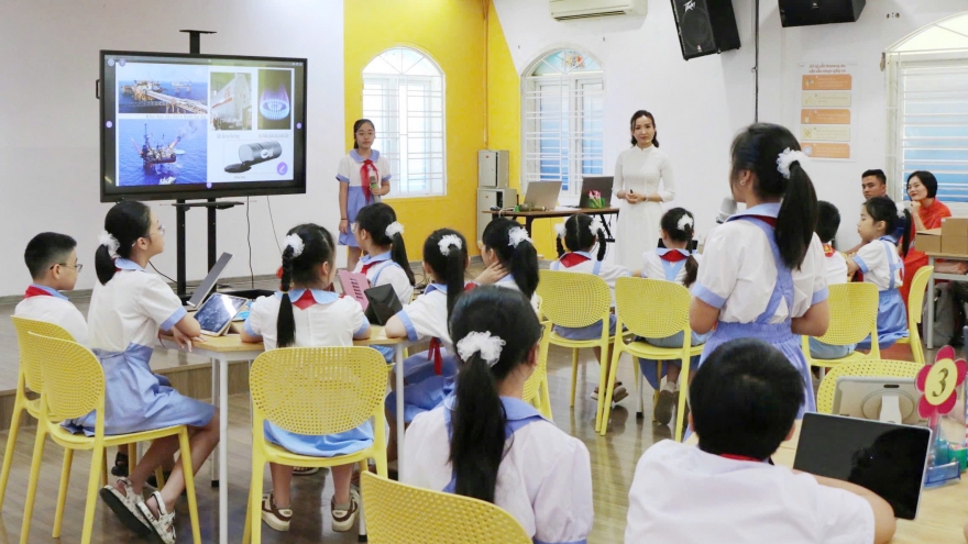 Bộ GD&ĐT ra chỉ đạo mới về sắp xếp trường học, ưu tiên thuận tiện cho học sinh