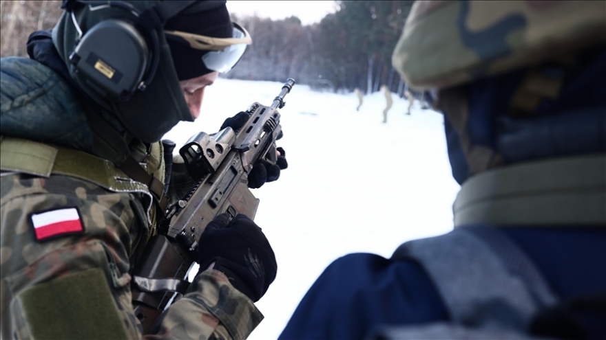 Ba Lan sẽ triển khai 10.000 binh sĩ sau sự cố đường sắt