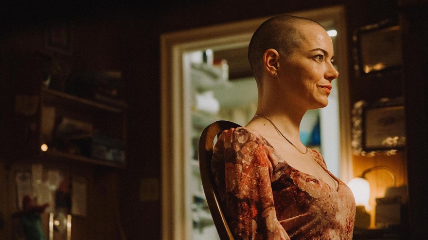 Emma Stone, “Bugonia” và trào lưu làm lại phim kinh điển Hàn Quốc của Hollywood