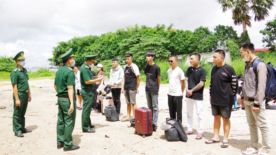 Bộ đội Biên phòng Đồng Tháp phát hiện, xử lý hơn 200 vụ vi phạm trên các lĩnh vực