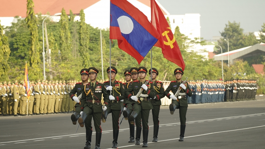 Lào chuẩn bị cho lễ diễu binh, diễu hành kỷ niệm 50 năm Quốc khánh Lào