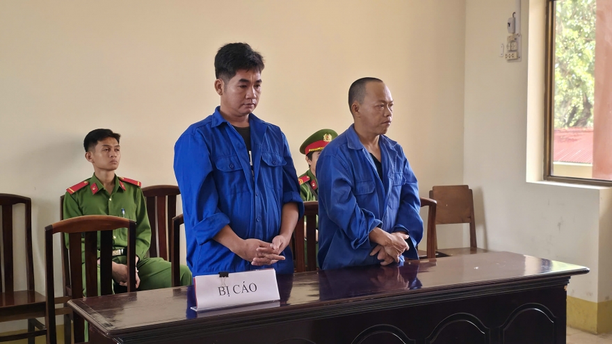 Xét xử 2 ngư dân đưa tàu cá sang Indonesia khai thác hải sản trái phép