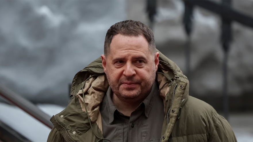 Nhà đàm phán hòa bình chủ chốt của Ukraine từ chức sau khi bị khám nhà