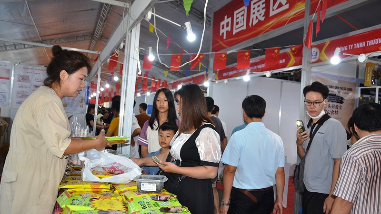 Vietnam-China border trade fair 2025 to open in Lao Cai