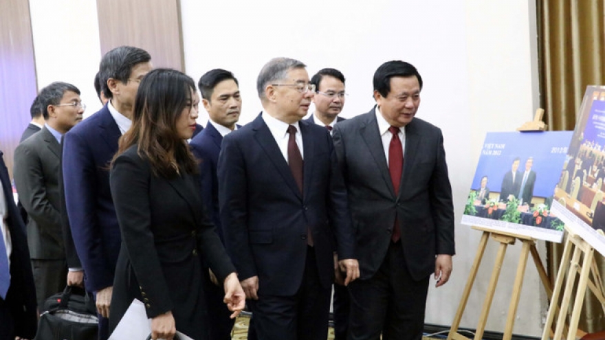 Vietnamese, Chinese Parties exchange experience in socialism building