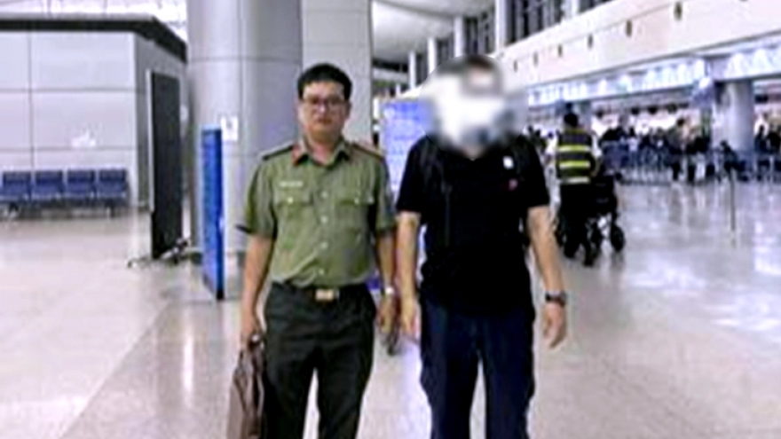 Chinese national deported from Dong Thap for visa violation