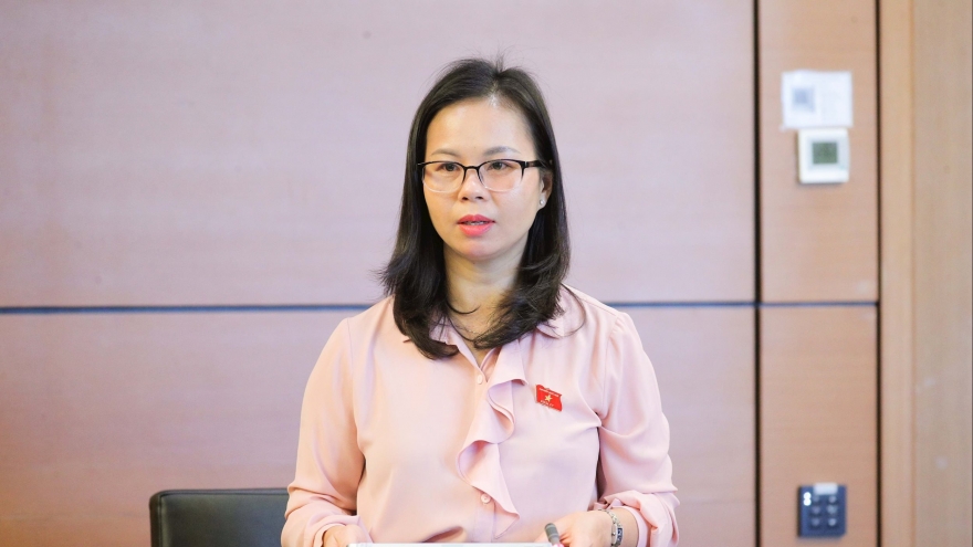 Gỡ nút thắt về nhân lực y tế tuyến cơ sở