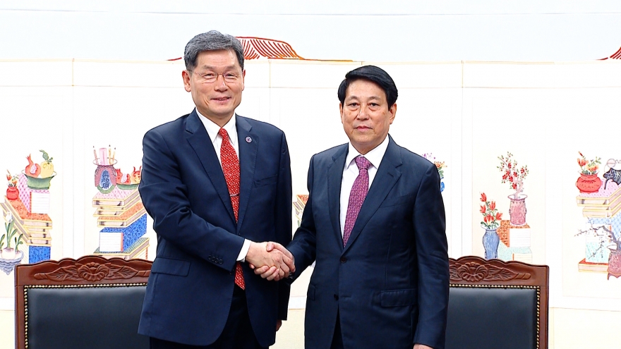 Chủ tịch nước Lương Cường tiếp Chủ tịch Quỹ giao lưu quốc tế Hàn Quốc