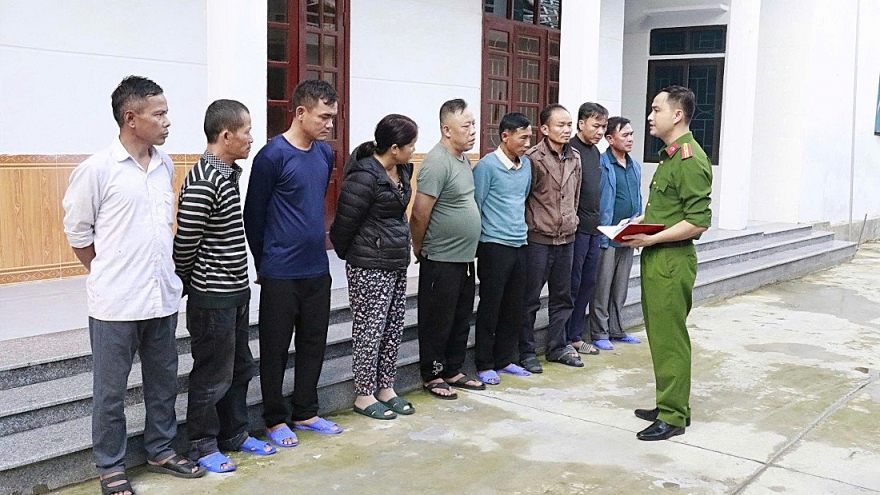 Bắt giữ 9 đối tượng có nhiều tiền án, lợi dụng đám tang tổ chức đánh bạc