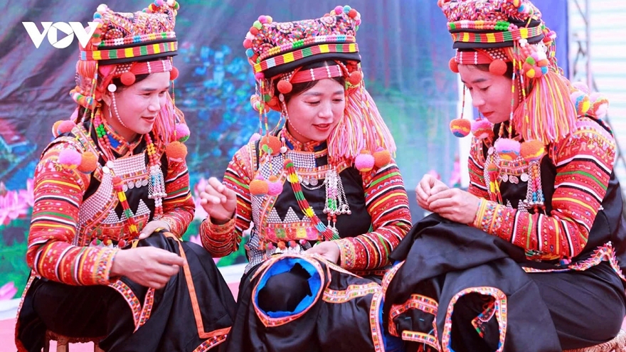 Exploring the unique traditional New Year festival of the Ha Nhi