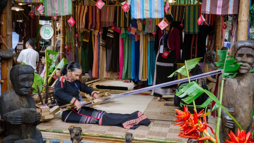 Sắc màu đại ngàn Tây Nguyên bừng sáng giữa lòng Thăng Long