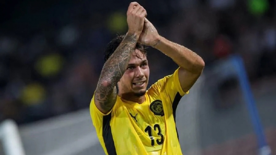 Cầu thủ nhập tịch Malaysia nhận thêm cái kết đắng sau án phạt của FIFA