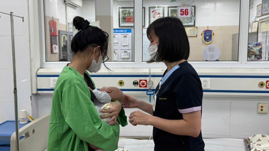 Số trẻ mắc cúm A nhập viện gia tăng, phần lớn chưa tiêm vaccine