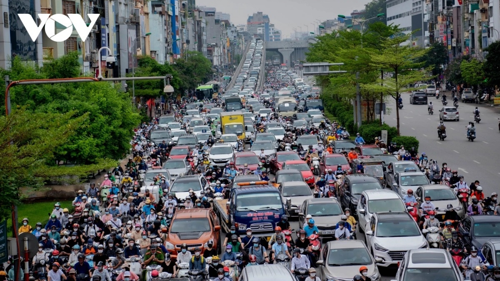 Đề xuất lộ trình tiêu chuẩn khí thải mới cho ô tô: Hà Nội và TP.HCM đi trước