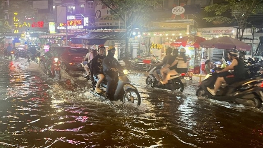 HCM City unveils US$370 mln canal dredging plan to tackle worsening floods