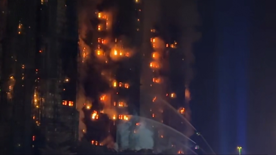 Cháy lớn ở Hong Kong (Trung Quốc), ít nhất 13 người thiệt mạng