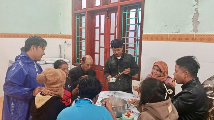 Nghe tiếng nổ lớn, xã Hùng Sơn, Đà Nẵng sơ tán hơn 40 người dân để tránh sạt lở