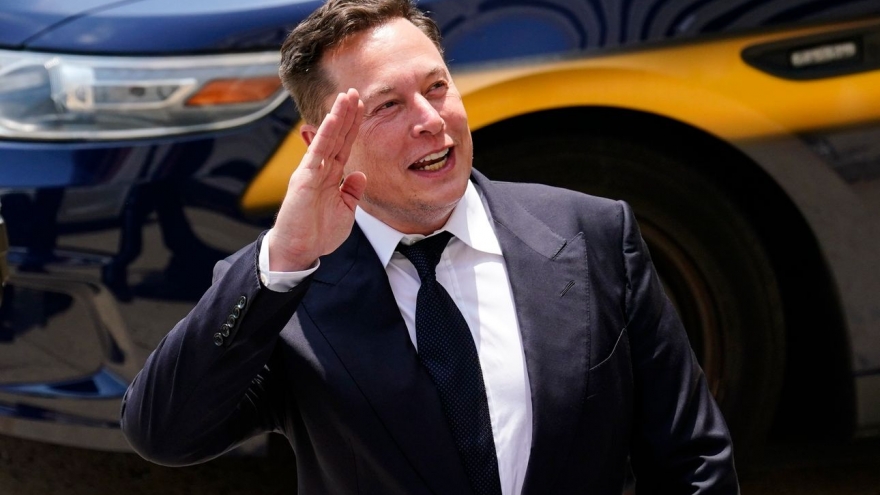Tỷ phú Elon Musk sẽ nhận 878 tỷ USD từ Tesla
