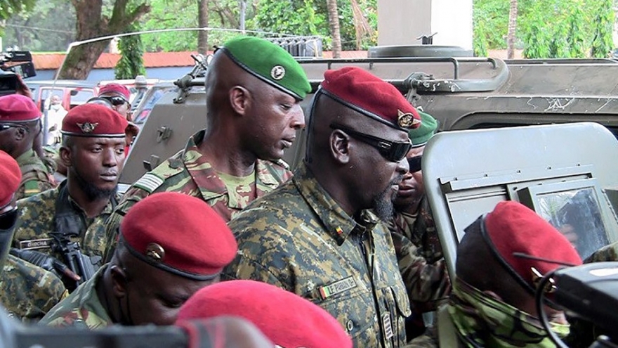 Thủ lĩnh đảo chính quân sự nhậm chức Tổng thống lâm thời Guinea Bissau