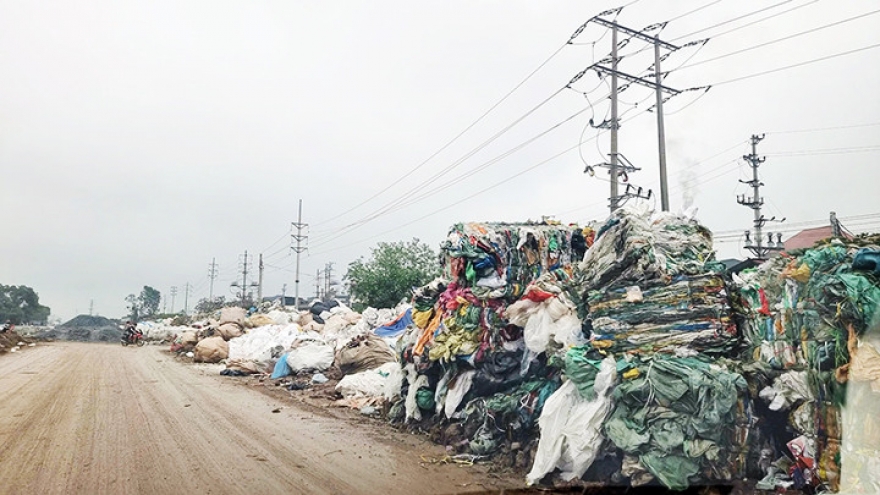 Chủ tịch UBND tỉnh Hưng Yên yêu cầu có giải pháp xử lý dứt điểm rác thải sinh hoạt