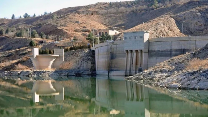 Hồ chứa nước cho thành phố lớn thứ hai Iran ở mức báo động, xuống dưới 3%