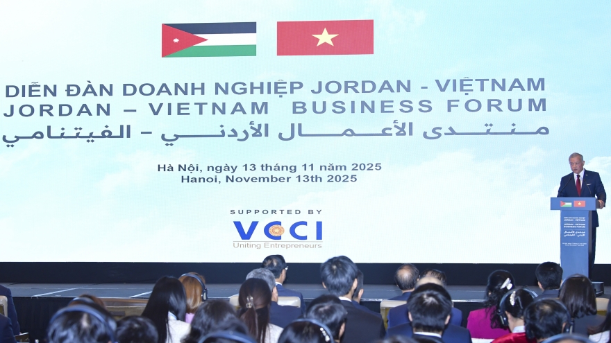 Quốc vương Jordan và Phó Thủ tướng Bùi Thanh Sơn dự diễn đàn doanh nghiệp 2 nước