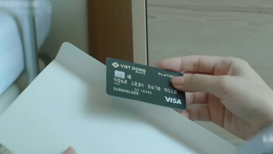 “Lằn ranh” tập 14: Thu phát hiện thẻ đen bí ẩn trong ngăn kéo của chồng